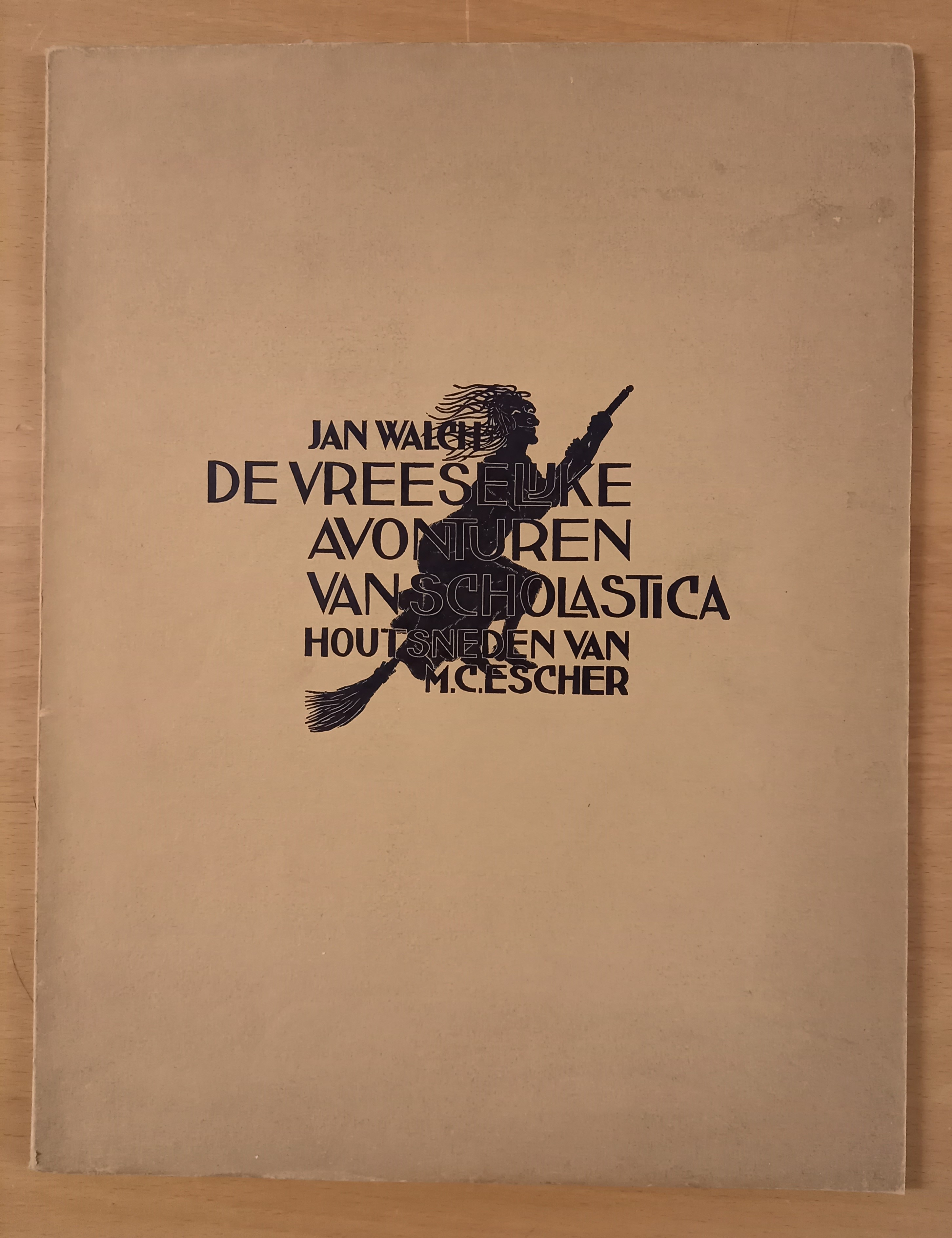 Jan Walch 141843, M. C. Escher - De vreeselijke avonturen van Scholastica. Met houtsneden van M. C. Escher