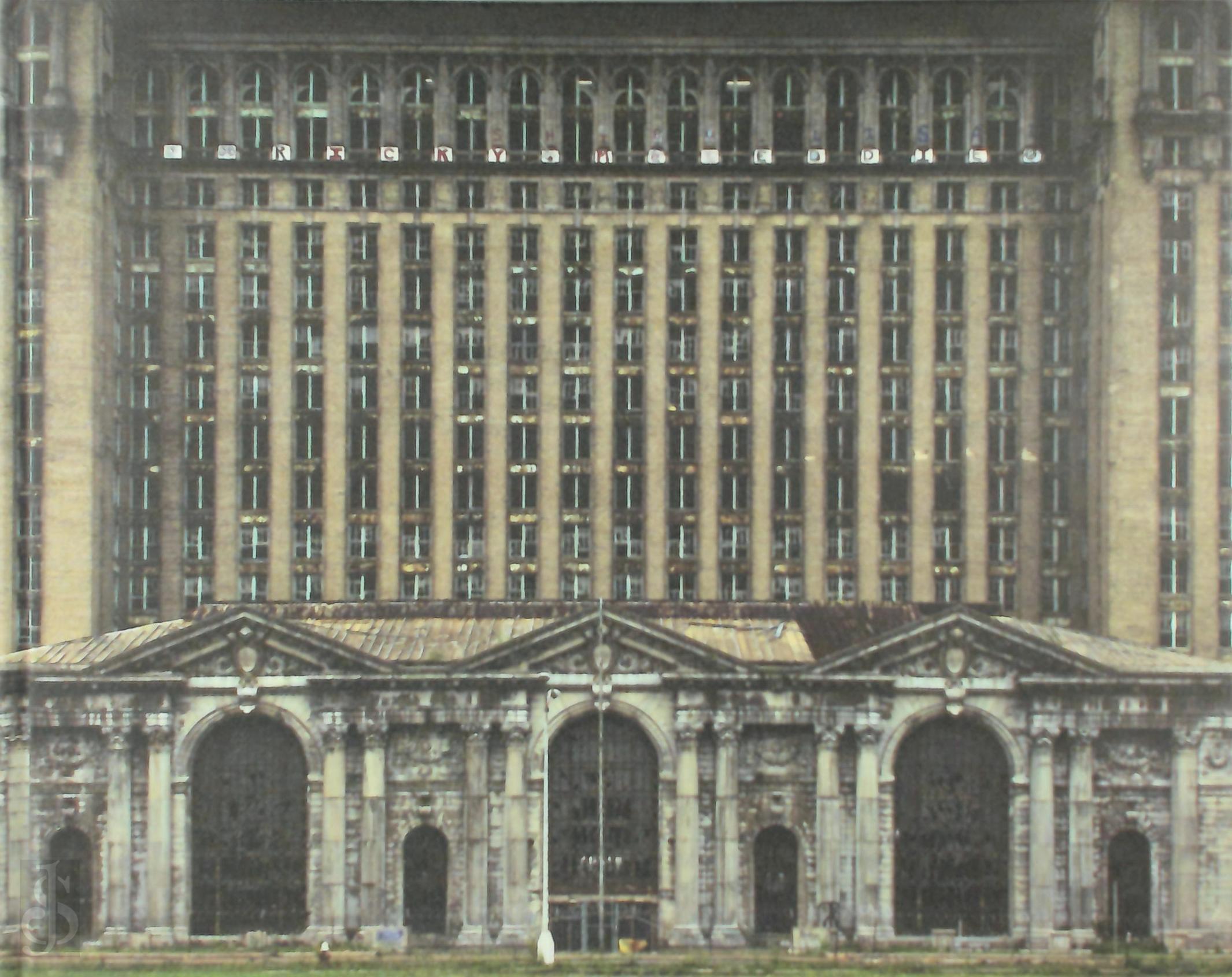 Robert Polidori 23406 - Ruins of detroit