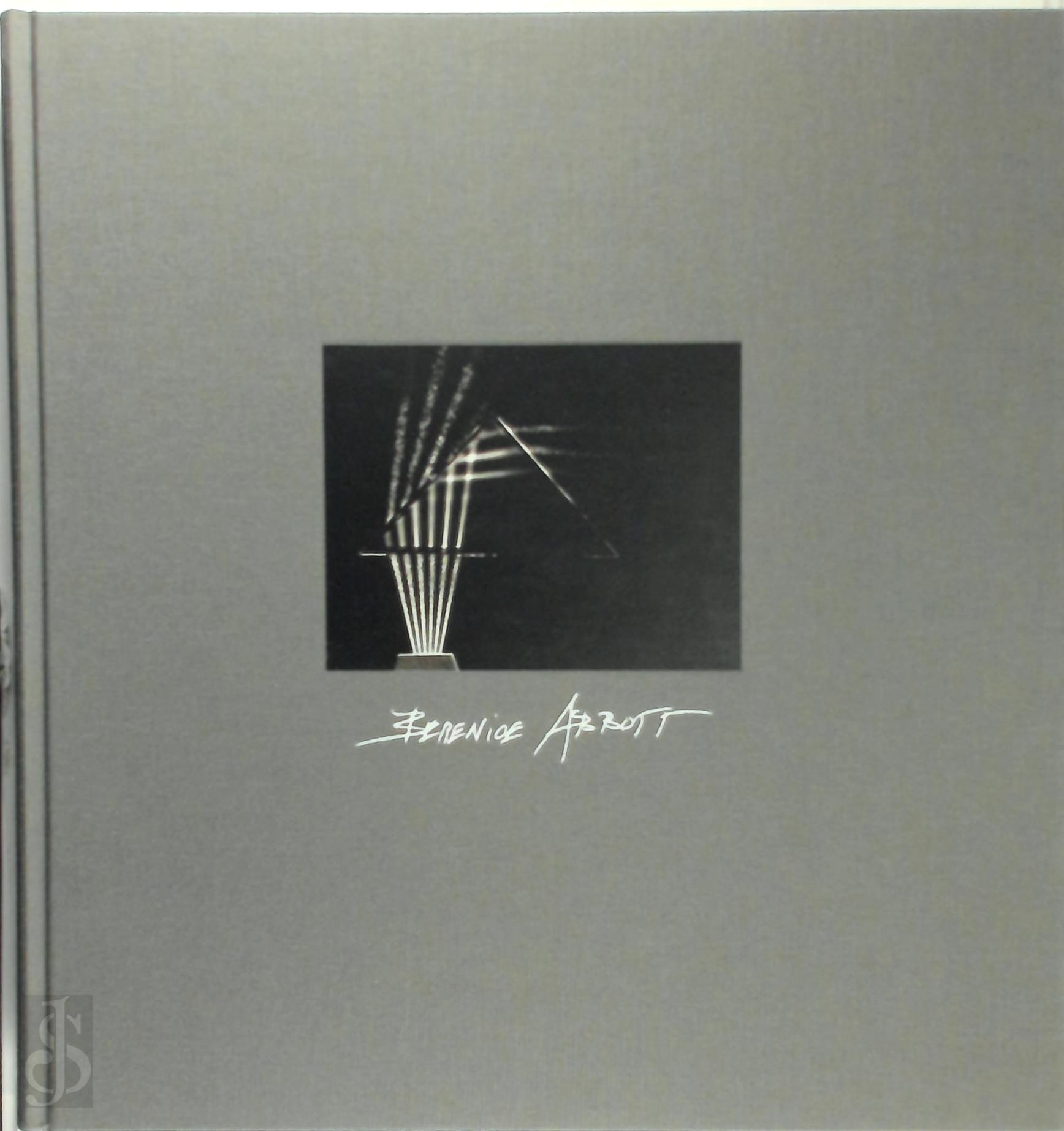 Berenice Abott 302185 - Berenice Abbott. Volume I: Portraits - The American Scene - Science. Volume II: New York. [Two-volume set in slipcase]