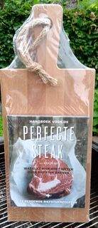 Handboek voor de perfecte steak + steakplank puur hout - Marcus Polman (ISBN 8719497783816)