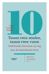 Tussen twee stoelen, tussen twee vuren