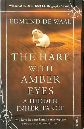 Hare with amber eyes - De Waal E Hare with amber eyes - De Waal E