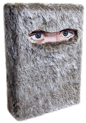 The Wild Things Fur-covered Edition - Dave Eggers The Wild Things Fur-covered Edition - Dave Eggers