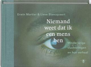 Niemand weet dat ik een mens ben - Erwin Mortier, Lieve [Foto'S] Blancquaert (ISBN 9789023459613)