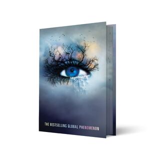 Shatter Me - Tahereh Mafi (ISBN 9780063419407)